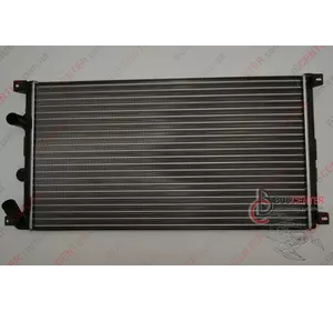 Радиатор охлаждения Renault Master 7701057119 D7R010TT